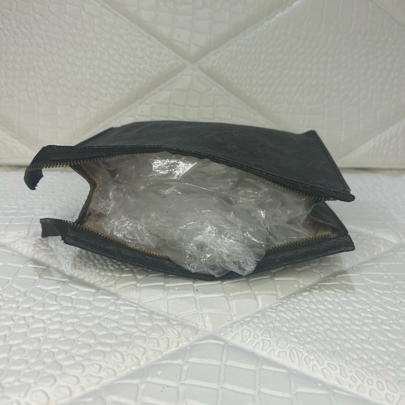 ONE DAY SALE Louis Vuitton Monogram Toiletry cosmetic Pouch Bag 19, DISCONTINUED - Picture 4 of 11
